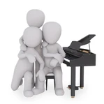 Dieses lizenzfreie pixabay-Bild von Peggy Marco zeigt drei weiße Männchen, die sich neben einem kleinen Flügel um eine Klavierbank gruppiert haben.